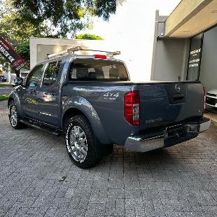 Nissan Frontier SL CD 4x4 2.5 tb Diesel aut. 5p.