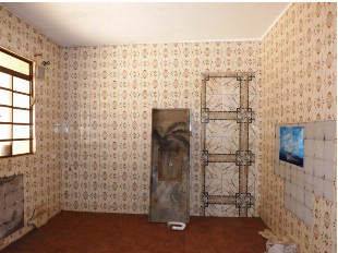 VENDE-SE CASA ALVENARIA VILA MORANGUEIRA PROX. HIPERMERCADO CONDOR. LIBERADO P/ PREDIO.