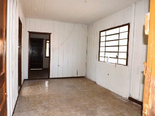 ALUGA-SE CASA ZONA 07 PRÓX. SANEPAR