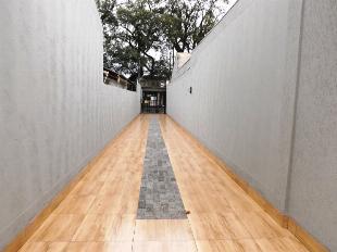 ALUGA-SE BELA CASA VILA MORANGUEIRA PROX. SANEPAR