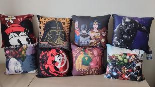 Lote de Funkos Originais e Almofadas Geek Licenciadas