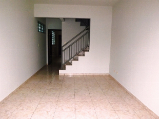 ALUGA-SE SOBRADO JD. ALVORADA PROX. COPEL