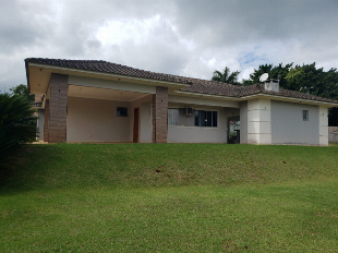 EXCELENTE CHÁCARA CONDOMÍNIO ZAUNA - LOCALIZAÇÃO PRIVILEGIADA.