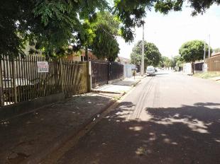 VENDE-SE CASA JD LIBERDADE PRÓX. AV. GUAIAPÓ E CSU.