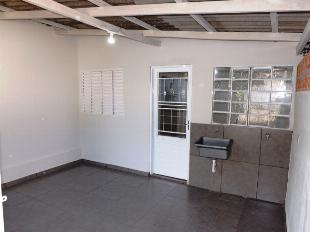 ALUGA-SE CASA JD ALVORADA PRÓX. UPA ZONA NORTE
