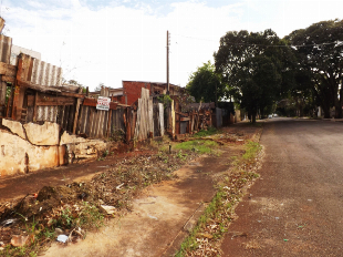 VENDE-SE EXCELENTE TERENO JD ALVORADA PRÓX. PARQUE ALFREDO NIFELLER