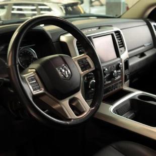 RAM 1500 CLASSIC LARAMIE 5.7 CD V8 4X4 AUT. 2022