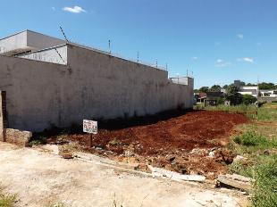 VENDE-SE EXCELENTE 1/2 TERRENO JD BOM JARDIM
