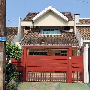 Linda Casa assobradada