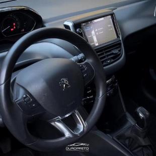 PEUGEOT 208 GRIFFE 2014