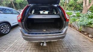 VOLVO XC60 D5 MOMENTUM 2017