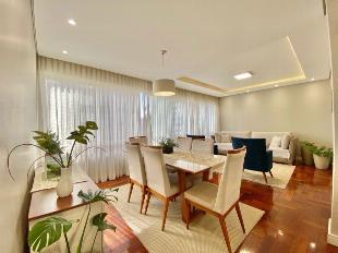 OPORTUNIDADE DESSE BELÍSSIMO APARTAMENTO SEMI MOBILIADO NO EDIFÍCIO FLAMBOYANT