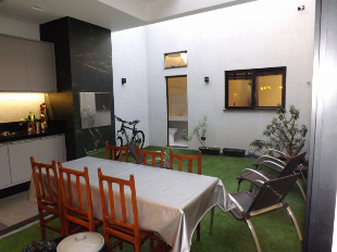 VENDE-SE BELA CASA TODA MOBILIADA. JD ALVORADA PROX. PRAÇA FARROUPILHA