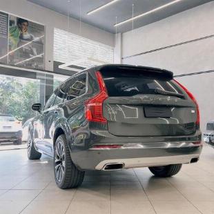 VOLVO XC90 T8 MOMENTUM 2021
