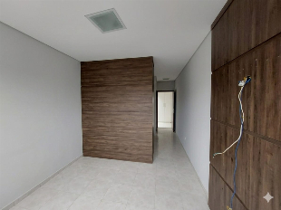 Apartamento de 110 m² com 2 Quartos, 1 Suíte e Sacada no Jardim Universo — Maringá/PR