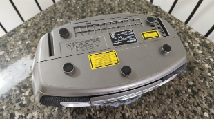 RÁDIO PORTÁTIL FM/AM CD,TOCA-FITAS E USB 110/220V E PILHAS