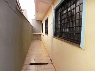 ALUGA-SE BELA CASA VILA MORANGUEIRA PROX. SANEPAR