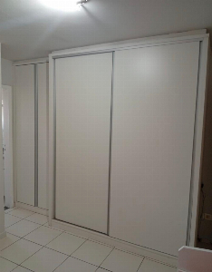 Kitnet Semi-Mobiliada para Locação – Av. Guedner