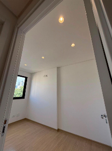 Apartamento com 2 Quartos e 70 m² na Zona 07 - Maringá/PR