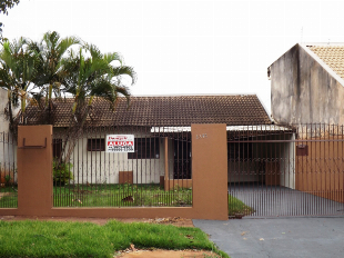 ALUGA-SE CASA JD SANTA CLARA. PRÓX. AV. PEDRO TAQUES