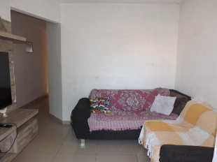 VENDE-SE SOBRADO JD IMPERIAL II. TROCA POR IMOVEL ATÉ 50% DO VALOR
