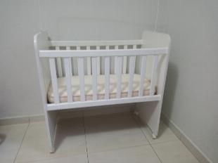 Mini berço móvel com rodinhas