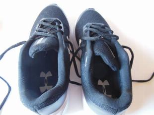 Tênis Under Armour n. 38 na caixa