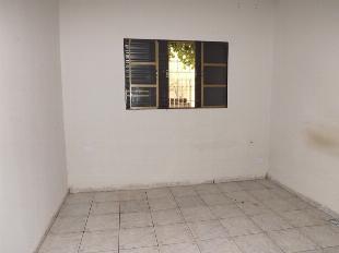 ALUGA-SE 2 CASAS NO TERRENO JD PARAISO