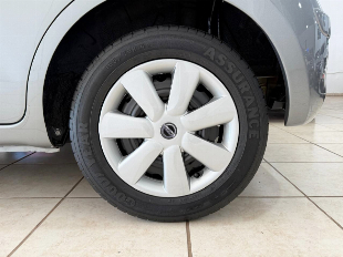 Nissan March S 1.0 Flex Economico *-baixo km*