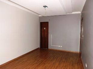 ALUGA-SE SALA SOBRE LOJA AV. TUIUTI PRÓX. MERCADO AMIGÃO