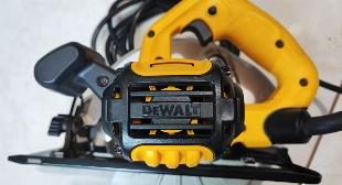 SERRA CIRCULAR 7.1/4" 1400 W 127V DWE560BR DEWALT