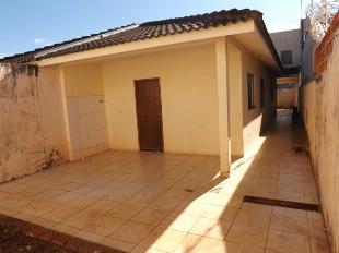 VENDE-SE CASA JD. PINHEIROS II PRÓX. AV. TUIUTI
