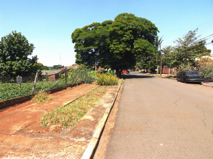 VENDE-SE TERRENO COMERCIAL JD. ALVORADA. IDEAL PARA CONTRUÇÃO DE BARRACÃO