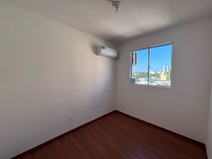 Apartamento com 2 Quartos e 49 m² na Zona 07 - Maringá/PR