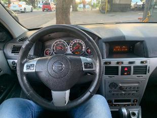 VECTRA  ELEGANCE 2011