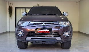 MITSUBISHI L200 TRITON  HPE 2015 AUTOMÁTICA 3.5 V6 FLEX  4x4 COMPLETA Baixo Km