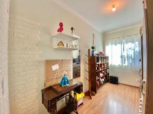 EXCELENTE CASA SEMI MOBILIADA COM EDÍCULA NO JARDIM MONTE REI
