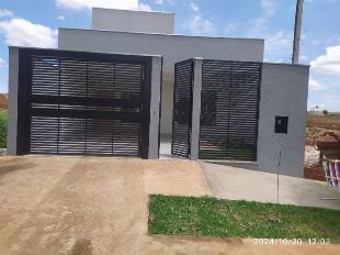 Excelente casa no jd. Campo Belo com 107m2 de construçao e 175m2 de terr.