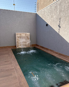 Vende-se Casa!