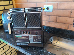 RÁDIO FM/AM TOCA-FITAS