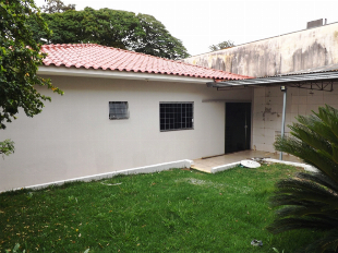 ALUGA-SE CASA DE FUNDOS AV. GUAIAPÓ Nº 2589. JD. LIBERDADE. PRÓX. C.S.U