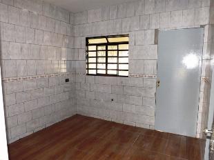 ALUGA-SE CASA JD NOVO OASIS PRÓX. AV. GUAIAPÓ