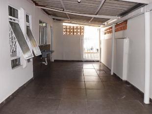 ALUGA-SE CASA ALVORADA PRÓX. UPA ZONA NORTE