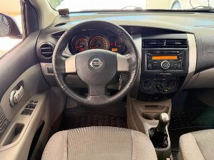 Nissan Livina S 1.6 Flex Completo