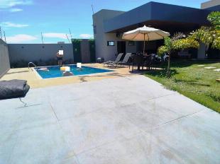 VENDE-SE LINDA AREA DE LAZER LOTEAMENTO VILA VERDE IGUARAÇÚ.