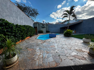 CASA A VENDA NA ZONA 04