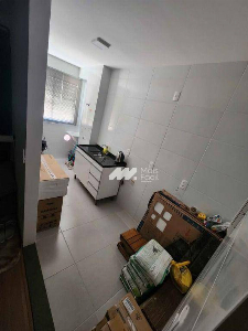 Apartamento com 2 dormitórios para alugar, 90 m² por R$ 2.500,00/mês - Zona 07 - Maringá/PR