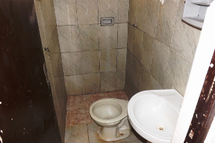 ALUGA-SE CASA CONJ. H. JOÃO DE BARROS CHAMPAGNAT PROX. AV. GUAIAPÓ