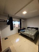 VENDE OU TROCA,  CASA COM PISCINA, CANIL PARA PETS  E CORREDOR LATERAL.