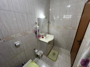 Oportunidade na Av. Danilo Massuia - Salão Comercial + Casa com 2 Quartos